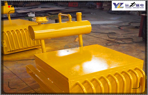 油冷電磁除鐵器，澳門油浸自冷自卸式電磁除鐵器RCDF-12構造電氣工作原理_澳門油浸自冷自卸式電磁除鐵器RCDF-12加多少號油_選型 