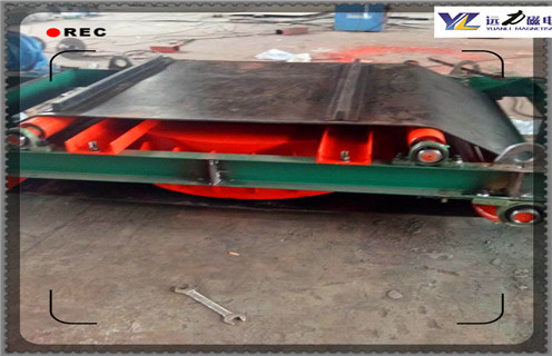 除鐵器皮帶,新疆除鐵器離皮帶的距離_新疆除鐵器離皮帶的距離皮帶原因及如何調_刮板價格 除鐵器皮帶,新疆除鐵器離皮帶的距離_新疆除鐵器離皮帶的距離皮帶原因及如何調_刮板價格