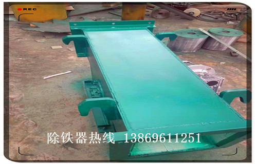 管道除鐵器，德州管道除鐵器_德州管道除鐵器廠家應(yīng)用安裝示意圖型12000高斯_可定制工作原理 