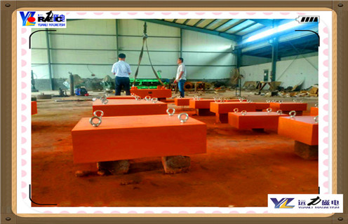 懸掛式永磁除鐵器,北京rcyb-8懸掛式永磁除鐵器_內部磁塊安裝方法_北京rcyb-8懸掛式永磁除鐵器定制供應型號價格 懸掛式永磁除鐵器,北京rcyb-8懸掛式永磁除鐵器_內部磁塊安裝方法_北京rcyb-8懸掛式永磁除鐵器定制供應型號價格